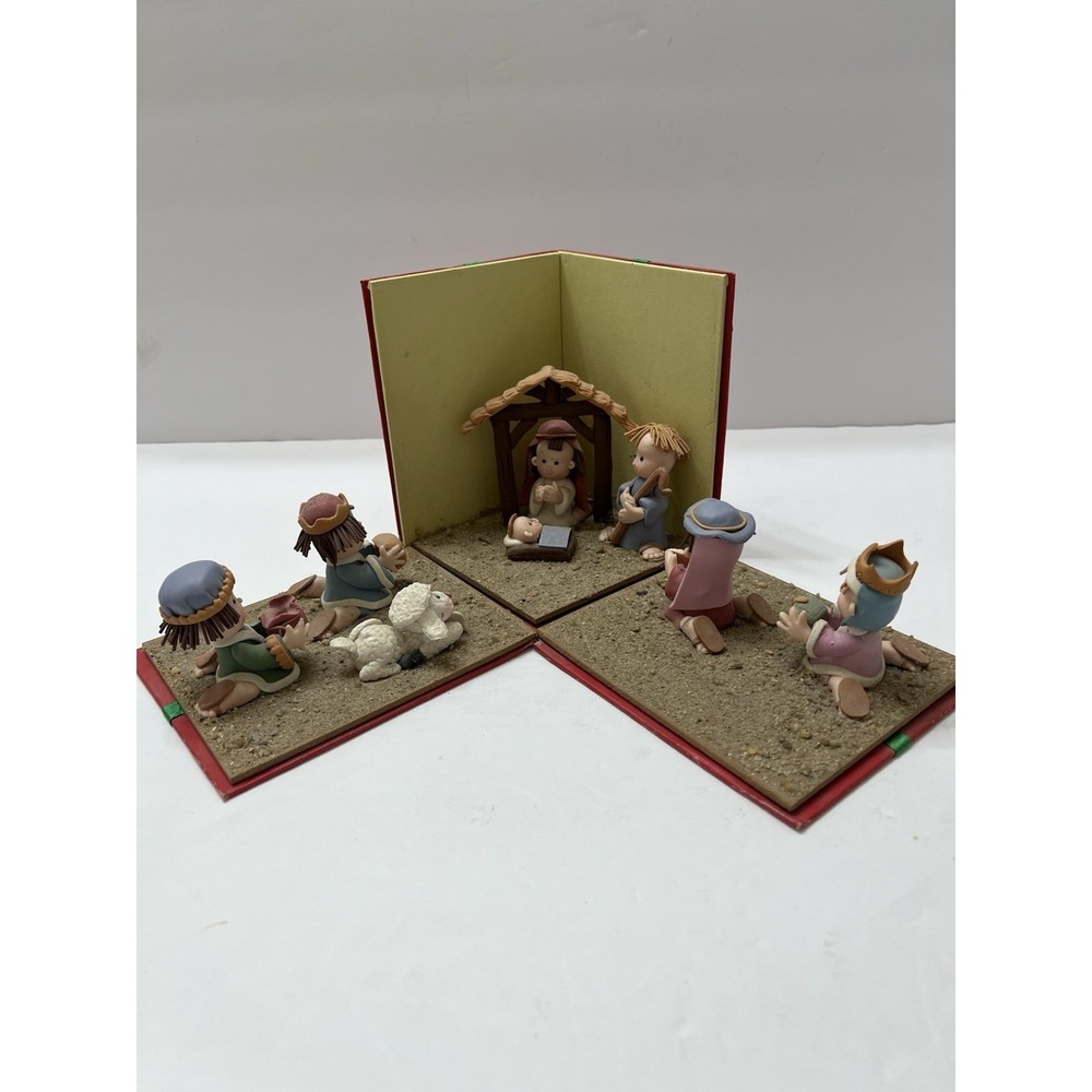 Vintage Christmas Fold Out Nativity Scene 8 Claymation Style Figures 5x4" Closed